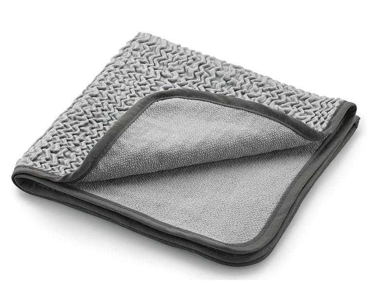 Tuch to go mit Wellenoberfläche 38 x 38cm silbergrau